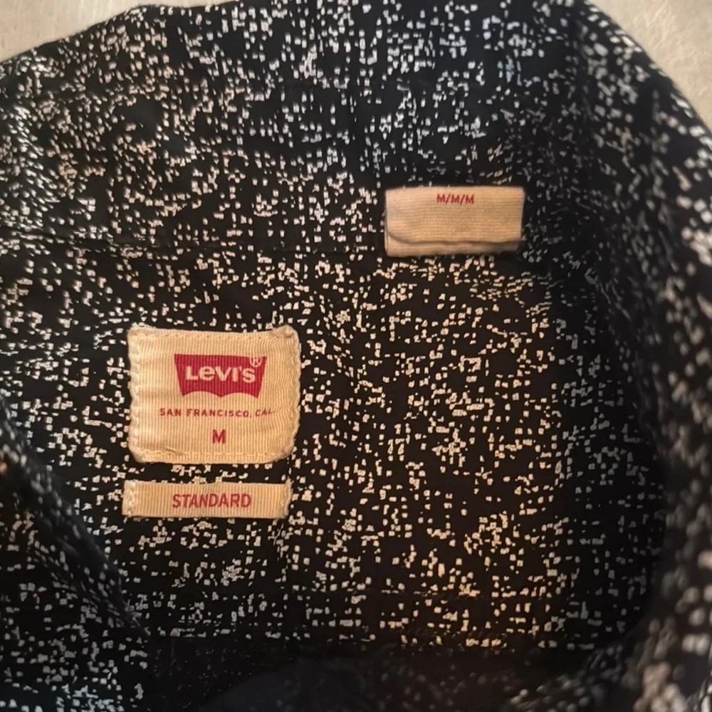 Levi's Black and White Casual Button Down Shirt